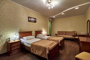 Hotel Pioner Lux