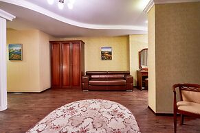 Hotel Pioner Lux