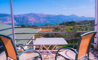 Forestata Village