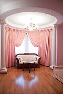 Dynasty Apartments