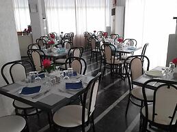 Kardamili Beach Hotel