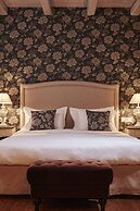 Nefeles Mainalon Luxury Residences & Lounge