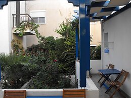 Atlantis Place Milos