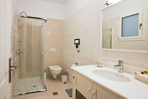 Miland Suites