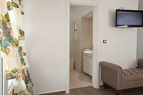 Miland Suites