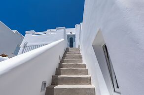 Flaskos Luxury Suites
