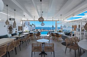 Flaskos Luxury Suites