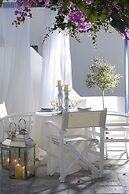Kapetan Tasos Suites