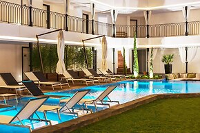 Mola Cunda Hotel