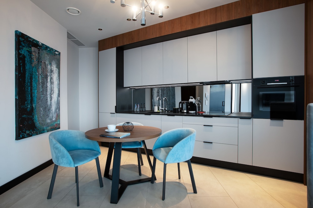 In The Sky - Sky Tower Apartments