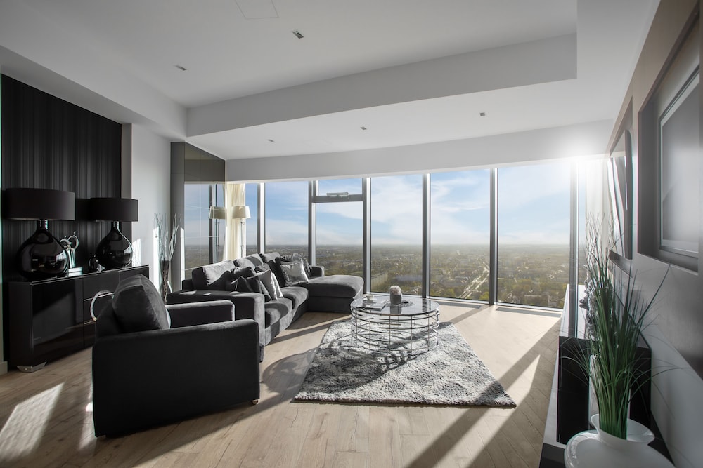In The Sky - Sky Tower Apartments