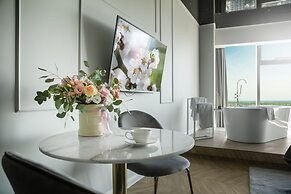 In The Sky - Sky Tower Apartments