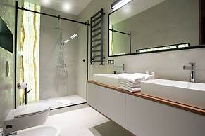 In The Sky - Sky Tower Apartments
