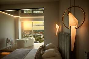 In The Sky - Sky Tower Apartments