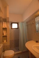 Kroupi Hotel