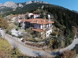 Kroupi Hotel