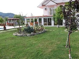 Yavuz Hotel
