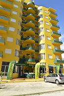 Apartamentos Lindomar