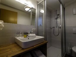 Collina Hotel Garni