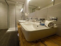 Collina Hotel Garni