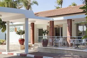 Eden Inn