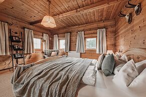ASTER Boutique Hotel & Chalets