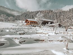 ASTER Boutique Hotel & Chalets