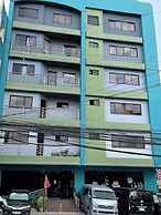 Golden Pine Hotel