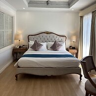 Queen Margarette Hotel - Main