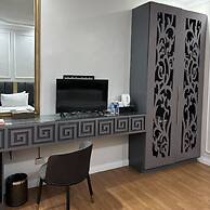 Queen Margarette Hotel - Main