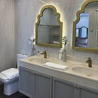 Queen Margarette Hotel - Main