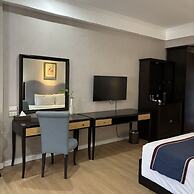 Queen Margarette Hotel - Main