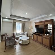 Queen Margarette Hotel - Main