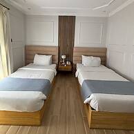 Queen Margarette Hotel - Main