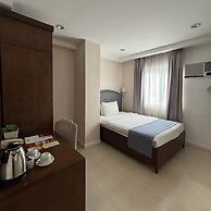 Queen Margarette Hotel - Main
