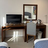 Queen Margarette Hotel - Main