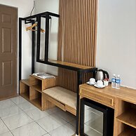 Queen Margarette Hotel - Main