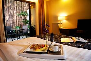 Ariana Hotel