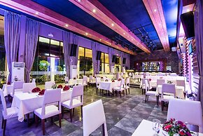 Ariana Hotel