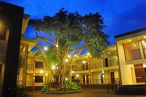 Ariana Hotel