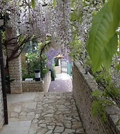 Goga Apartments