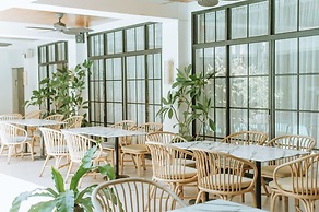 Sugarland Hotel