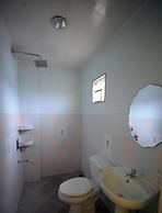 Luis Bay Travellers Lodge Coron