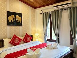 Pangkham Lodge