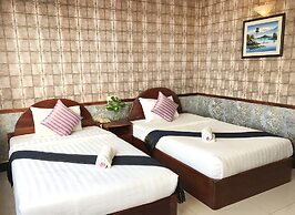 Holiday Hotel