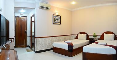 Holiday Hotel