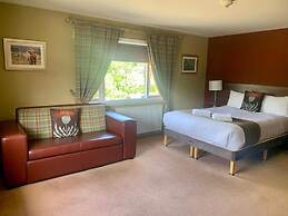 Newburgh Inn