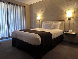 Airport Inn