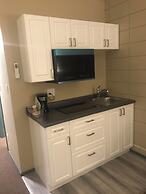 Airport Inn