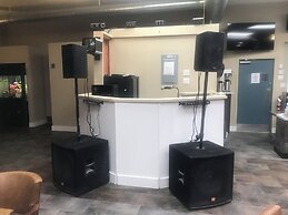 Airport Inn